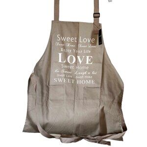 NWT CRJHNS LOVE Apron